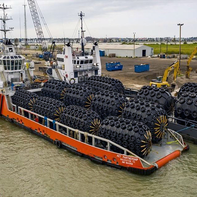 頑丈な保護タイヤ鎖の網が付いている50kPa 4.5M横浜のゴム製 フェンダー