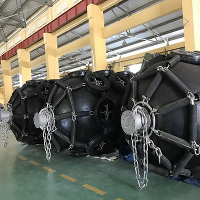 船の波止場のドックの保護横浜ゴム製 フェンダー80kpaの空気の膨脹可能な海兵隊員