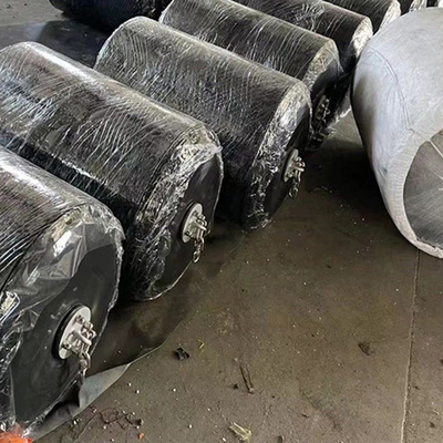 2x4m 浮遊泡フェンダー チェーンネット 70kg/M3 密度 19mm ポリウレア厚さ