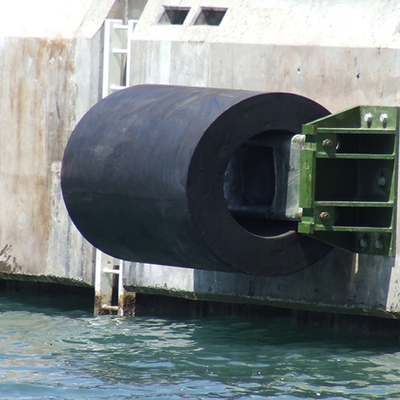 ISOUV抵抗 海上シリンダ式フェンダー 海上機器 海上ゴムフェンダー
