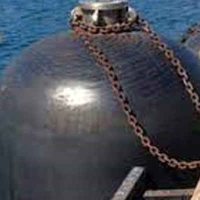 潜水艦を50Kpaの圧力で保護するための効果的な潜水艦フェンダー